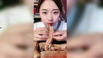 娱乐吃瓜酱女孩子叫什么,揭秘那位神秘的女孩子身份之谜